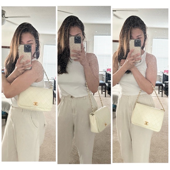 Chanel Vintage White Lambskin Full Flap Bag - Picture 13 of 13